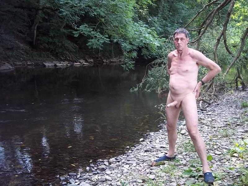 Стоячий хуй на берегу реки Стоячий хуй на берегу реки